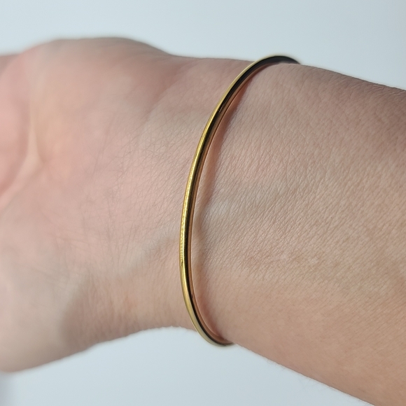 Kate Spade Open Cuff with Navy Enamel Filigree Detail on Ends! Rare & Retired - Picture 7 of 12